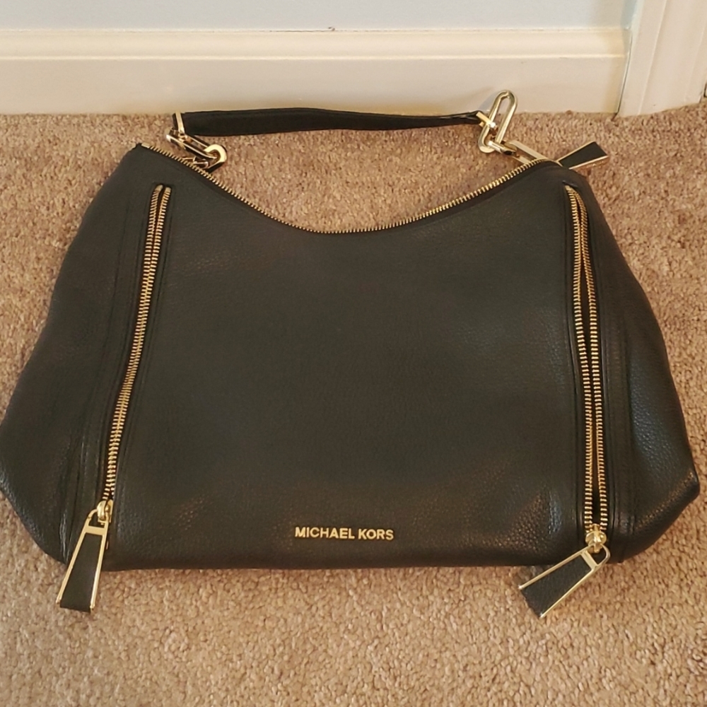 Michael Kors soft leather purse - medium sized with dust bag